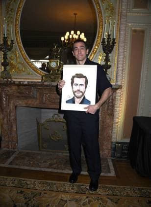 April 29, 2025, New York, New York, United States: Jake Gyllenhaal joins the legendary wall of caricatures at Sardi s in New York. April 29, 2025 New York United States - ZUMAp281 20250429_zea_p281_016 Copyright: xPhotoxImagexPressx