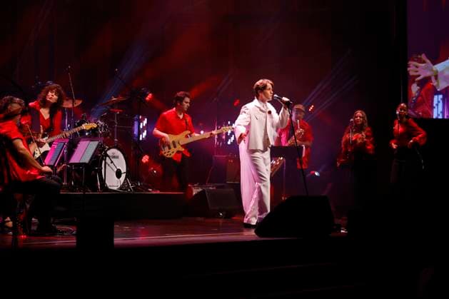 APRA MUSIC AWARDS 2025, Judge York performs on stage during the 2025 APRA Music Awards at Melbourne Town Hall in Melbourne, Wednesday, April 30, 2025. ( NO ARCHIVING MELBOURNE VICTORIA AUSTRALIA  Copyright: xCONxCHRONISx 20250430181812597979