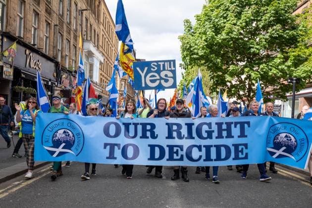 Bilder des Jahres 2025, News 05 Mai News Themen der Woche KW18 News Bilder des Tages May 3, 2025, Glasgow, Scotland, UK: Scottish independence campaign group All Under One Banner held their annual March For Independence in Glasgow. Several thousand participants marched through the city in the first of three such demonstrations scheduled for this year. Glasgow UK - ZUMAs357 20250503_zip_s357_006 Copyright: xCameronxScottx