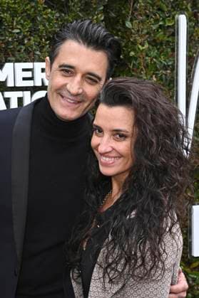 Gilles Marini with wife Carole Marini at the Alzheimer s Association Magic of Music Gala at Vibiana Los Angeles, 04 05 2025 Foto:xD.xStarbuckx xFuturexImagex alzheimer_5524