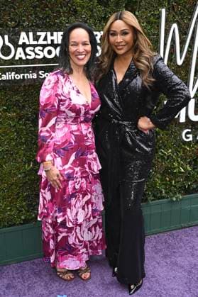 Gloria Crockett and Cynthia Bailey at the Alzheimer s Association Magic of Music Gala at Vibiana Los Angeles, 04 05 2025 Foto:xD.xStarbuckx xFuturexImagex alzheimer_5537