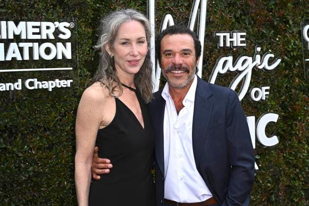Susan Elena Matus with husband Michael Irby at the Alzheimer s Association Magic of Music Gala at Vibiana Los Angeles, 04 05 2025 Foto:xD.xStarbuckx xFuturexImagex alzheimer_5558