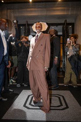 Personalities at Anna Wintours Pre Met Gala dinner in New York Cynthia Erivo at Anna Wintours Pre Met Gala dinner in New York on may 4th 2025 Yehiel Chekroune Bestimage Anna Wintour s Pre Met Gala dinner in New York on may 4th 2025 New York Etats Unis  Copyright: xYehielxChekrounex xBestimagexYehielxChekrounex xBestimagex