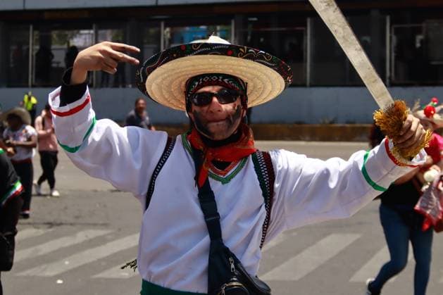 A Inhabitant of the PeoÂ±oÂ³n de los BaoÂ±os neighborhood, taking part during the 95th commemoration of the Battle of Puebla. the Battle of Puebla re-nact in PeoÂ±on de los BaoÂ±os has been declared Intangible Cultural Heritage by the United Nations Educational, Scientific and Cultural Organization (UNESCO). on May 5, 2025 in Mexico City, Mexico. Mexico City Mexico - ZUMAe321 20250505_zia_e321_036 Copyright: xCarlosxSantiagox