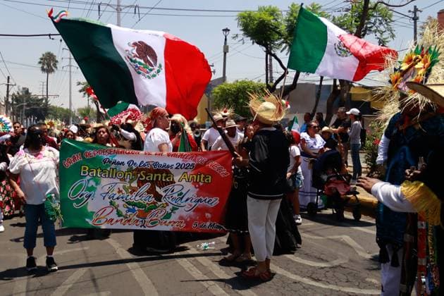 Inhabitants of the PeoÂ±oÂ³n de los BaoÂ±os neighborhood, taking part during the 95th commemoration of the Battle of Puebla. the Battle of Puebla re-nact in PeoÂ±on de los BaoÂ±os has been declared Intangible Cultural Heritage by the United Nations Educational, Scientific and Cultural Organization (UNESCO). on May 5, 2025 in Mexico City, Mexico. Mexico City Mexico - ZUMAe321 20250505_zia_e321_035 Copyright: xCarlosxSantiagox