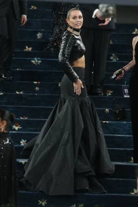 May 5, 2025, New York, New York, USA: May 5, 2025: Miley Cyrus arrives at the 2035 Met Gala in New York City New York USA - ZUMAh16_ 20250505_zaf_h16_007 Copyright: xDanxHerrickx