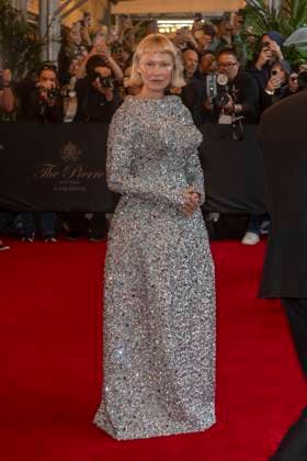 The pierre hotel: 2025 met gala departures (new) the pierre hotel: 2025 met gala departures. May 05, 2025, new york, new york, usa: pamela anderson wearing tory burch departs the pierre hotel for 2025 met gala on may 05, 2025 in new york city. (Foto: M10s Thenews2 imago images) The pierre hotel: 2025 met gala departures  Copyright: xRonxAdarx