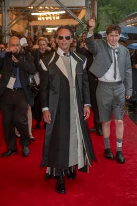 The pierre hotel: 2025 met gala departures (new) the pierre hotel: 2025 met gala departures. May 05, 2025, new york, new york, usa: walton goggins wearing thom browne departs the pierre hotel for 2025 met gala on may 05, 2025 in new york city. (Foto: M10s Thenews2 imago images) The pierre hotel: 2025 met gala departures  Copyright: xRonxAdarx