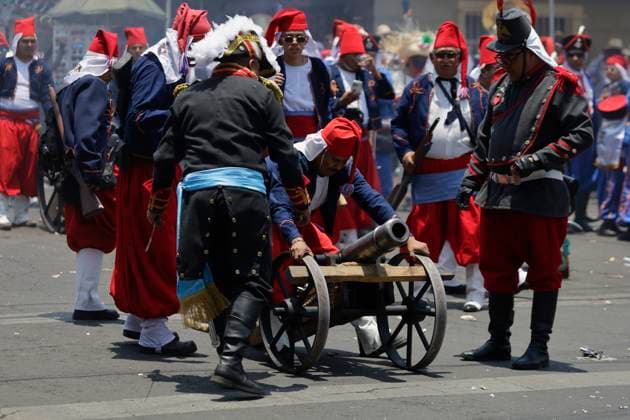 163rd Anniversary Of The Battle Of Puebla In Mexico The French army represents during the commemoration of the 163rd Anniversary of the Battle of Puebla in Mexico City, Mexico, at the Penon de los Banos, an event that marks the history of Mexico on May 5, 1862, when the liberal troops under the command of General Ignacio Zaragoza defeat the French army led by Napoleon III and the Second French Empire, led by Charles Ferdinand Latrille. On May 5, 2025. Mexico City Mexico City Mexico  Copyright: xGerardoxVieyrax originalFilename: vieyra-notitle250505_npmP5.jpg