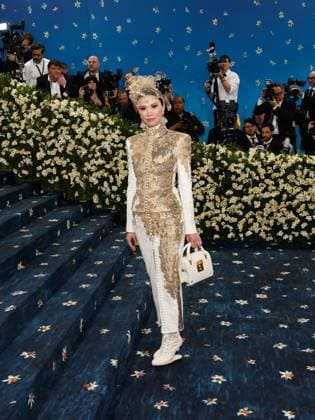 Wendi Murdoch arrives on the red carpet at the 2025 Met Gala celebrating the opening of Superfine: Tailoring Black Style at The Metropolitan Museum of Art on Monday, May 5, 2025 in New York City.  NYP20250505524 JOHNxANGELILLO
