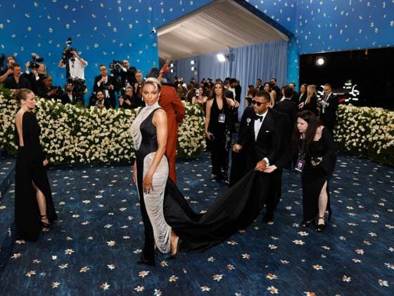 Ciara and Russell Wilson arrive on the red carpet at the 2025 Met Gala celebrating the opening of Superfine: Tailoring Black Style at The Metropolitan Museum of Art on Monday, May 5, 2025 in New York City.  NYP20250505617 JOHNxANGELILLO