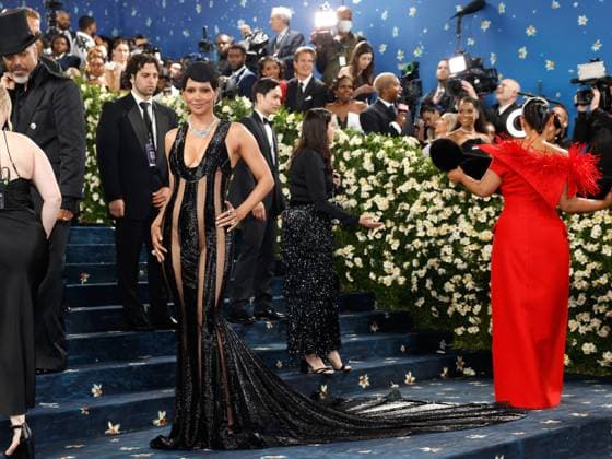 Halle Berry arrives on the red carpet at the 2025 Met Gala celebrating the opening of Superfine: Tailoring Black Style at The Metropolitan Museum of Art on Monday, May 5, 2025 in New York City.  NYP20250505656 JOHNxANGELILLO