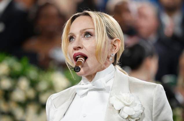 Bilder des Jahres 2025, Entertainment 05 Mai Entertainment Themen der Woche KW19 Entertainment Bilder des Tages Madonna arrives on the red carpet at the 2025 Met Gala celebrating the opening of Superfine: Tailoring Black Style at The Metropolitan Museum of Art on Monday, May 5, 2025 in New York City.  NYP20250505914 JOHNxANGELILLO