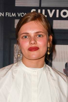 Emma Falck as a guest on the red carpet at the movie premiere Die Vorkosterinnen at Kino Babylon on 05 05 2025 in Berlin Berlin Germany