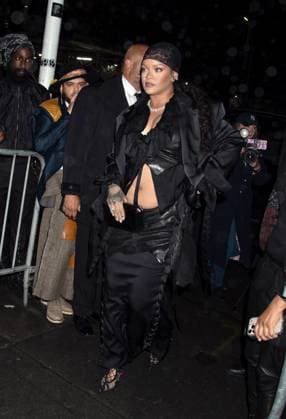 Rihanna Arrives to ASAP Rocky Met Gala Afterparrty Featuring: Rihanna Where: New York, New York, United States When: 05 May 2025 Credit: INSTARimages EDITORIAL USE ONLY. NOT FOR USE BY NEWSPAPERS BASED IN THE UK. Copyright: xx instar54720062