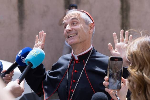 News Themen der Woche KW19 News Bilder des Tages Cardinal Jean-Paul Vesco leaves St. Peter s Square after the Twelfth General Congregation of Cardinals  Copyright: xMatteoxNardonex xipa-agency.netx xMatteoxNardonex IPA_Agency_IPA57333153
