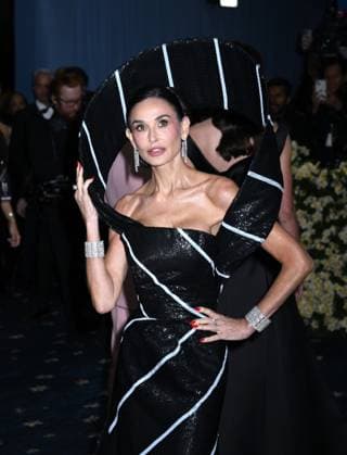 May 5, 2025, New York, Ny, United States: Demi Moore attends the 2025 Met Gala Celebrating Superfine: Tailoring Black Style at Metropolitan Museum of Art in New York. May 5, 2025. New York United States - ZUMAp281 20250505_zea_p281_263 Copyright: xPhotoxImagexPressx