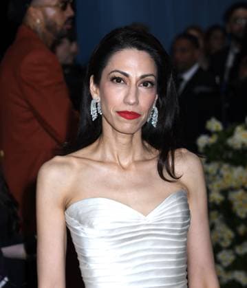 May 5, 2025, New York, Ny, United States: Huma Abedin attends the 2025 Met Gala Celebrating Superfine: Tailoring Black Style at Metropolitan Museum of Art in New York. May 5, 2025. New York United States - ZUMAp281 20250505_zea_p281_279 Copyright: xPhotoxImagexPressx