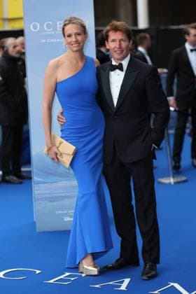 Entertainment Themen der Woche KW19 Entertainment Bilder des Tages . 06 05 2025. London, United Kingdom. James Blunt and wife arriving at the Ocean with David Attenborough premiere in London.  xStephenxLockx xi-Imagesx IIM-25922-0016