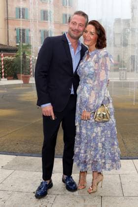 Europa Park Eagles Charity Golfcup 2025 Singer Sasha with wife Julia Röntgen in front of the Hotel Colosseo Europa Park Eagles Charity Golfcup 2025 on 05 05 2025 Hotel Colosseo, Rust, Baden Württemberg, Germany