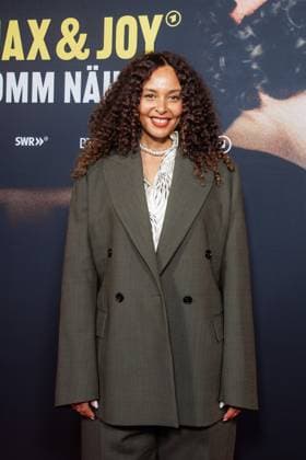 Premiere of the documentary series Max Joy Komm näher Joy Denalane at the premiere of the documentary series Max Joy Komm näher at the Astor Film Lounge on 07 05 2025 in Berlin Copyright: xEventpressxKochanx