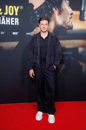 Premiere of the documentary series Max Joy Komm näher Jannik Schuemann at the premiere of the documentary series Max Joy Komm näher at the Astor Film Lounge on 07 05 2025 in Berlin Copyright: xEventpressxKochanx
