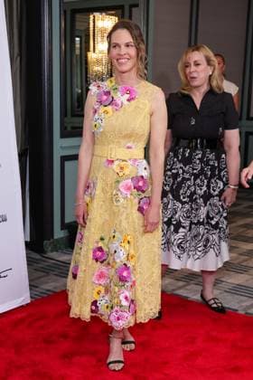 Celebrities attend The 36th Annual Colleagues Spring Luncheon and Oscar de la Renta Fashion Show Featuring: Hilary Swank Where: Los Angeles, California, United States When: 08 May 2025 Credit: Faye s Vision Cover Images EDITORIAL USE ONLY. NOT FOR USE BY NEWSPAPERS BASED IN THE UK. Copyright: xx coverimg54728839