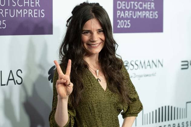 Joyce ILG, actress, portrait, portrait, cropped single image, single motif, at the DUFTSTARS 2025 German Perfume Award Presentation of the German Perfume Award DUFTSTARS by the Fragrance Foundation on 08 05 2025, Rheinterrassen, Duesseldorf
