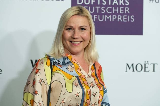 Aleksandra Aleks BECHTEL, presenter, portrait, portrait, portrait, cropped single image, single motif, at the DUFTSTARS 2025 German Perfume Award Presentation of the German Perfume Award DUFTSTARS by the Fragrance Foundation on 08 05 2025, Rheinterrassen, Duesseldorf