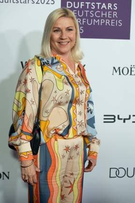 Aleksandra Aleks BECHTEL, presenter, portrait, portrait, portrait, cropped single image, single motif, at the DUFTSTARS 2025 German Perfume Award Presentation of the German Perfume Award DUFTSTARS by the Fragrance Foundation on 08 05 2025, Rheinterrassen, Duesseldorf