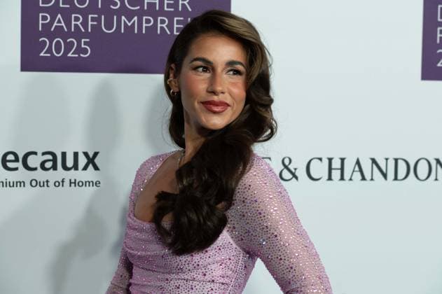 Sarah ENGELS, singer, portrait, portrait, cropped single image, single motif, at the DUFTSTARS 2025 German Perfume Award Presentation of the German Perfume Award DUFTSTARS by the Fragrance Foundation on 08 05 2025, Rheinterrassen, Duesseldorf