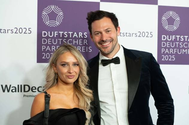 Jan Sebastian KLAUS and Jenny KOEPPER, at the DUFTSTARS 2025 German Perfume Award Presentation of the German Perfume Award DUFTSTARS by the Fragrance Foundation on 08 05 2025, Rheinterrassen, Duesseldorf