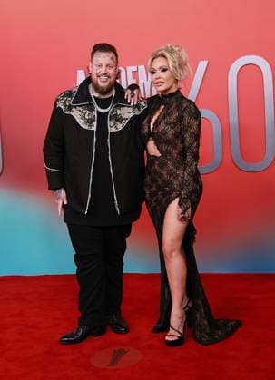 May 8, 2025, Frisco, Texas, United States: Jelly Roll and Bunnie Xo attend the 60th Academy of Country Music Awards at Omni Frisco Hotel at The Star. Frisco United States - ZUMAs197 20250508_aaa_s197_203 Copyright: xCaseyxFlaniganx