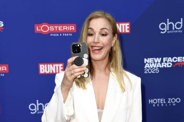 Julia Stinshoff at the Bunte New Faces Award at the Delphi Cinema in Berlin on 08 05 2025