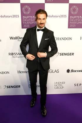 Nicolas Puschmann at the presentation of the German Perfume Award Duftstars 2025 at the Rheinterrasse Düsseldorf Düsseldorf, 08 05 2025 Foto:xT.xSchröerx xFuturexImagex duftstars_5733