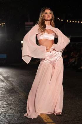 May 8, 2025: A model walks the runway during Austin Fashion Week at Thursdays runway show, Incubate presented by ACC Fashion Incubator at The Domain in Austin, Texas. CSM Austin United States of America - ZUMAc04_ 1061836896st Copyright: xMarioxCantux