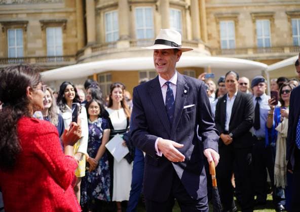 Duke of Edinburgh s Gold Award celebrations The Duke of Edinburgh meeting guests during the gold award celebrations for the Duke of Edinburgh s award at Buckingham Palace, London., Credit:Yui Mok Avalon UK, LONDON  Copyright: xYuixMokx xAvalonx 0997127039