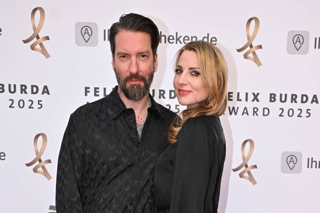 Alec Voelkel with his wife Johanna Michels at the Felix Burda Award on 9 05 2025 in Berlin Felix Burda Award 2025 in Berlin