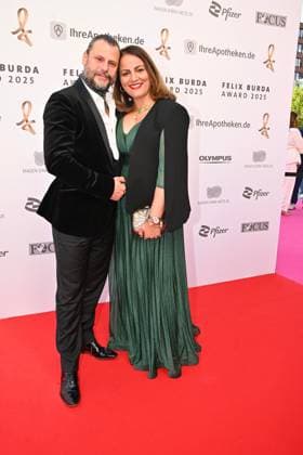Manuel Cortez and Saina Bayatpour at the Felix Burda Award on 9 05 2025 in Berlin Felix Burda Award 2025 in Berlin