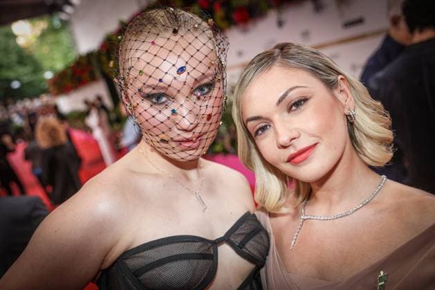 GERMAN FILM AWARD 2025 ceremony in Berlin Helena Zengel and Emma Drogunova Emma Nova on the red carpet at the Lola German Film Award 2025 ceremony at the Theater am Potsdamer Platz in Berlin Date 10 05 2025 Copyright: xEventpressx