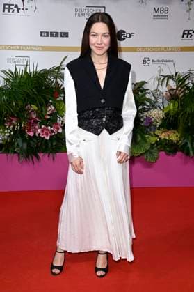 Hannah Herzsprung at the 75th German Film Award 2025 ceremony at the Theater am Potsdamer Platz Berlin, 09 05 2025 Foto:xF.xKernx xFuturexImagex filmpreis_5563