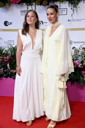 Sonja Gerhardt and Janina Uhse at the 75th German Film Awards 2025 ceremony at the Theater am Potsdamer Platz Berlin, 09 05 2025 Foto:xN.xKubelkax xFuturexImagex filmpreis_5590