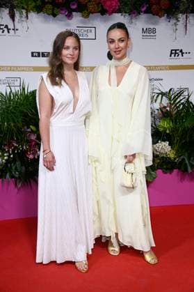 Sonja Gerhardt and Janina Uhse at the 75th German Film Awards 2025 ceremony at the Theater am Potsdamer Platz Berlin, 09 05 2025 Foto:xN.xKubelkax xFuturexImagex filmpreis_5591