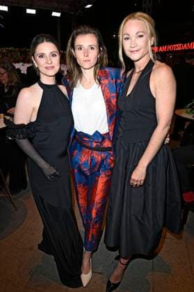 Guest, Karin Hanczewski and Lisa Maria Potthoff at the 75th German Film Awards 2025 at the Theater am Potsdamer Platz Berlin, 09 05 2025 Foto:xF.xKernx xFuturexImagex filmpreis_5633