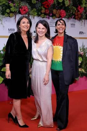 09 05 2025, Düzen Tekkal, AnnaLena Baerbock and Tuna Tekkal at the 75th German Film Award Ceremony, 2025, in Berlin, Red Carpet, Berlin Germany, Germany