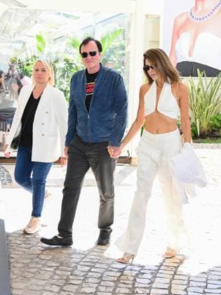 Cannes, 78th Cannes Film Festival 2025 - day 1 - Arrivals at the Hotel Martinez Pictured; Quentin Tarantino - Daniella Pick  Copyright: xManuelexMangiarottix xipa-agency.netx xPoolxPhotoxEventsx05x IPA_Agency_IPA57613255