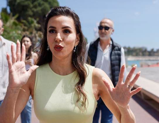 Eva longoria is going out Hotel Martinez Eva longoria is going out Hotel Martinez ahead of the 78th Cannes Film Festival on May 13, 2025 in Cannes, France. Photo by Marco Piovanotto ABACAPRESS.COM  Copyright: xPiovanottoxMarco ABACAx