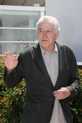 Robert De Niro at the Photocall on the occasion of the awarding of the Palme dOr for his lifetime achievement at the Festival de Cannes 2025 78 Cannes International Film Festival at the Palais des Festivals Cannes, 13 05 2025 Foto:xD.xBedrosianx xFuturexImagex deniro_5501