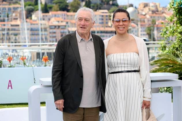 Robert De Niro with girlfriend Tiffany Chen at the photocall on the occasion of the Palme dOr Lifetime Achievement Award at the Festival de Cannes 2025 78 Cannes International Film Festival at the Palais des Festivals Cannes, 13 05 2025 Foto:xD.xBedrosianx xFuturexImagex deniro_5521