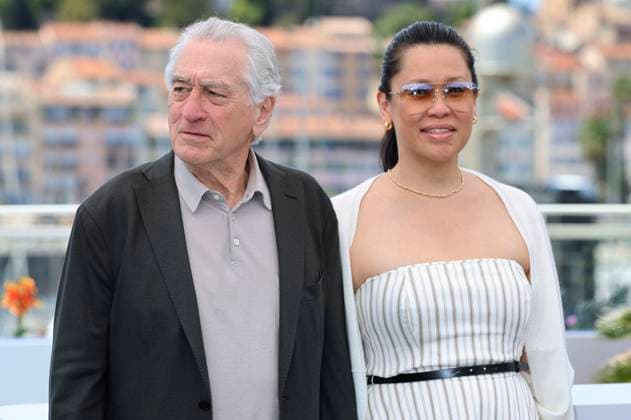 Robert De Niro with girlfriend Tiffany Chen at the photocall on the occasion of the Palme dOr Lifetime Achievement Award at the Festival de Cannes 2025 78 Cannes International Film Festival at the Palais des Festivals Cannes, 13 05 2025 Foto:xD.xBedrosianx xFuturexImagex deniro_5523